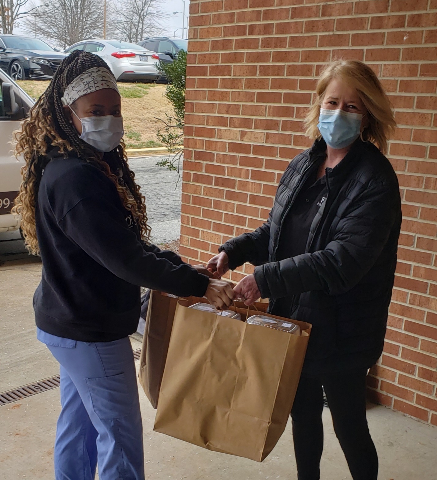 Culp, Inc. Thanks Healthcare Workers With Lunches And Gifts 05