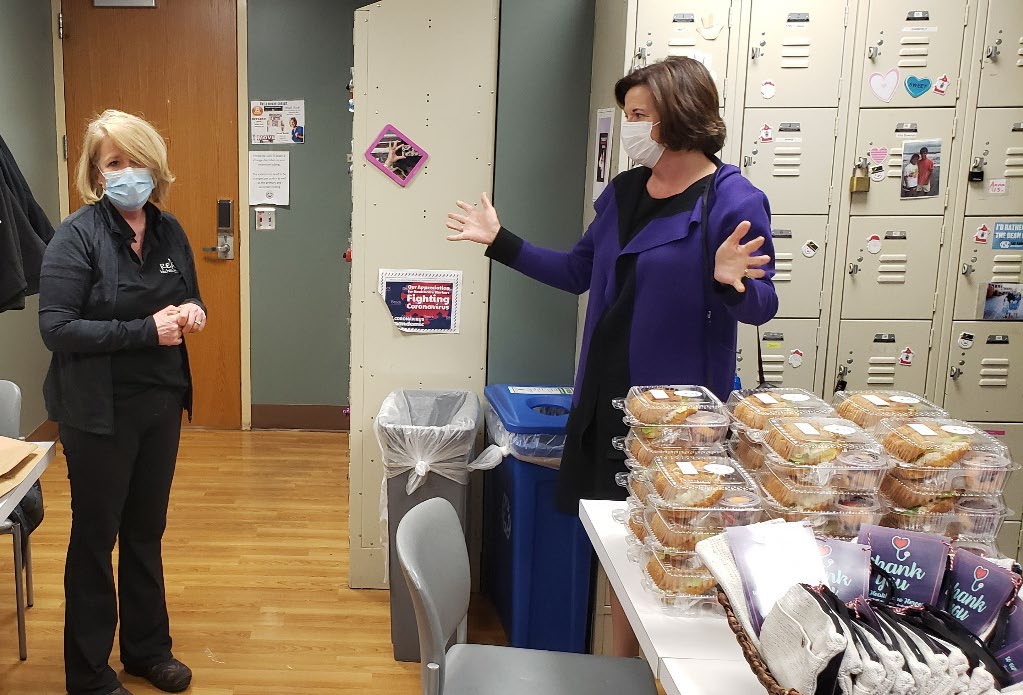 Culp, Inc. Thanks Healthcare Workers With Lunches And Gifts 09